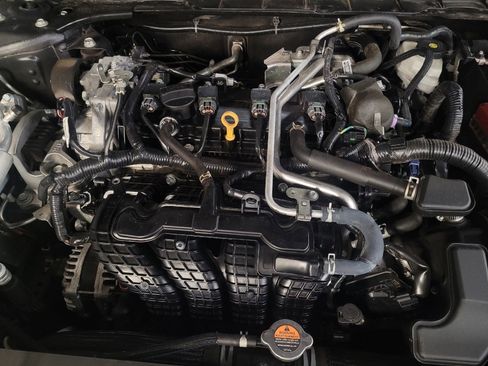 Used 2024 Nissan Altima 2.5 SV image 30