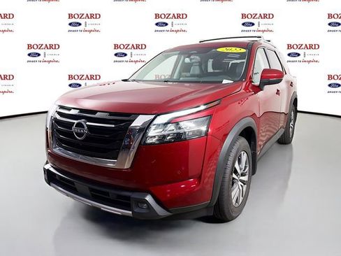 Used 2022 Nissan Pathfinder SL FWD image 4