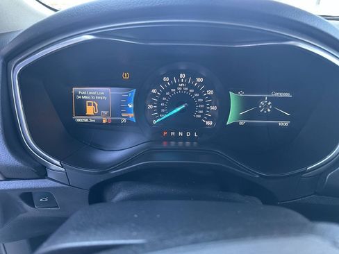 Used 2020 Ford Fusion SE FWD image 12