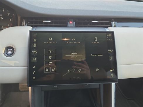 Used 2024 Land Rover Discovery Sport S image 19