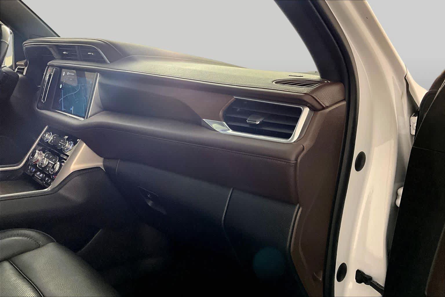Used 2022 GMC Yukon Denali AWD/4WD image 17