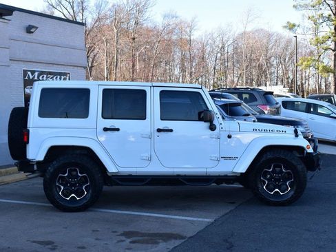 Used 2015 Jeep Wrangler Unlimited Rubicon w/ Connectivity Group image 4