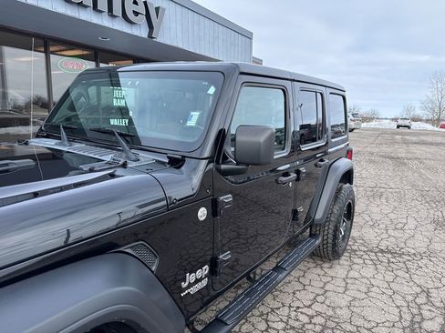 Used 2019 Jeep Wrangler Unlimited Sport S image 6