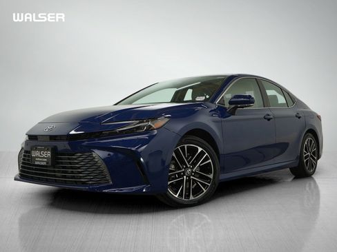 Used 2026 Toyota Camry XLE w/ Premium Plus Package image 1