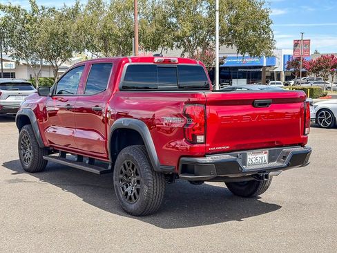 Used 2026 Chevrolet Colorado Trail Boss AWD/4WD image 2