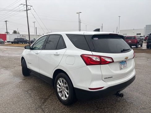 Used 2019 Chevrolet Equinox LS w/ LS Convenience Package image 4