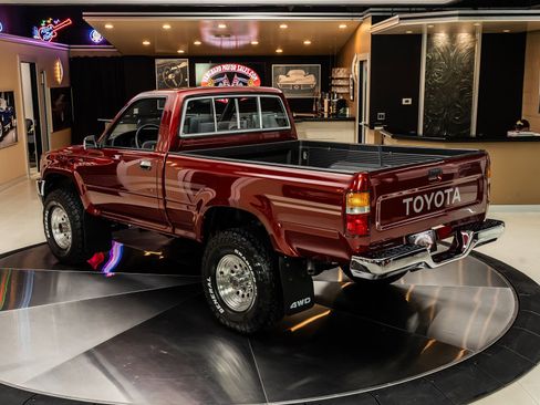 Used 1991 Toyota Pickup Deluxe image 18