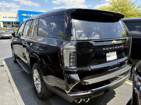 Used 2026 Chevrolet Suburban Premier image 6