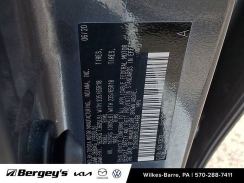 Used 2020 Toyota Highlander XLE image 29