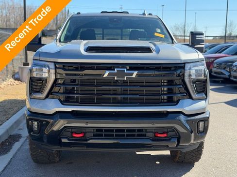 Used 2026 Chevrolet Silverado 2500 LTZ w/ LTZ Plus Package image 3