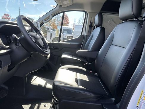 New 2026 Ford Transit 250 Low Roof RWD image 9