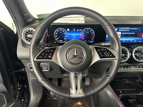Certified 2025 Mercedes-Benz GLB 250 image 26