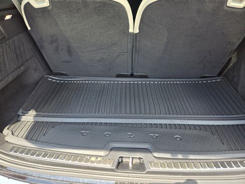 Used 2025 Volvo XC90 B6 Plus w/ Protection Package Premier image 42