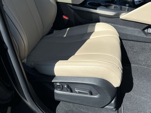 Used 2023 Acura MDX SH-AWD image 27