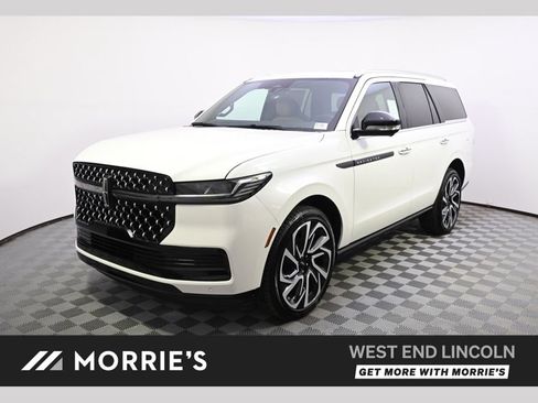 New 2026 Lincoln Navigator Black Label AWD/4WD image 1