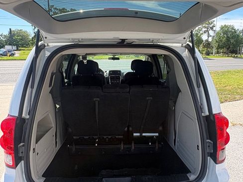 Used 2016 Dodge Grand Caravan SE w/ Quick Order Package 29E SE FWD image 7