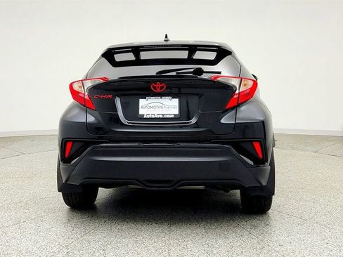 Used 2018 Toyota C-HR XLE FWD image 6