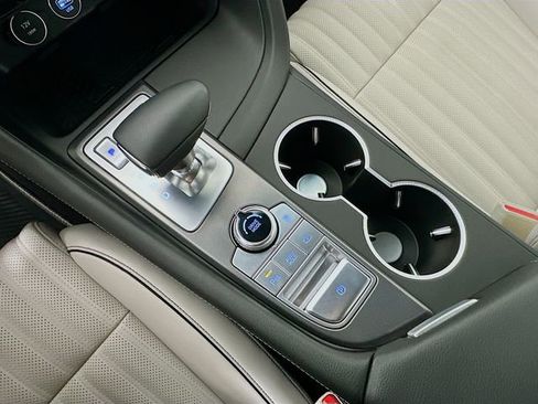 Certified 2025 Genesis G70 2.5T w/ Sport Prestige Package image 17