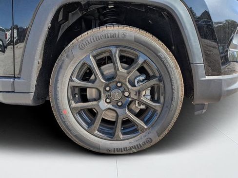 New 2026 Jeep Compass Latitude AWD/4WD image 10
