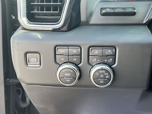 Used 2024 GMC Sierra 1500 Denali w/ Denali Reserve Package AWD/4WD image 13