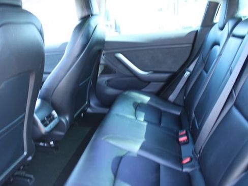 Used 2018 Tesla Model 3 Long Range RWD image 31