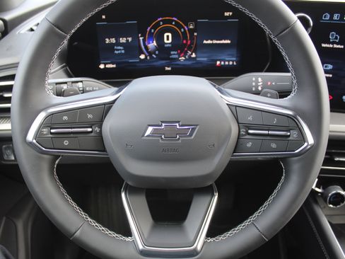 New 2026 Chevrolet Traverse LT image 11