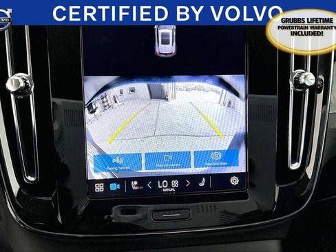 Certified 2025 Volvo XC40 B5 Core image 28