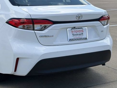 Used 2023 Toyota Corolla LE FWD image 6