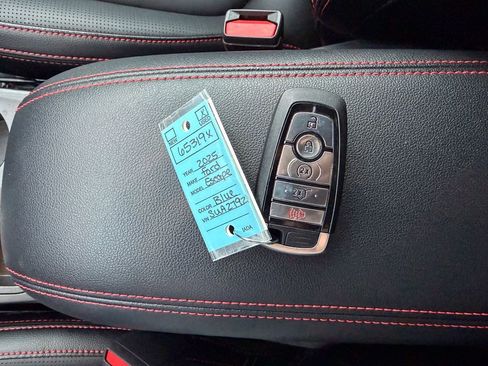 Used 2025 Ford Escape ST-Line Elite w/ Premium Technology Package image 35