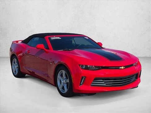 Used 2017 Chevrolet Camaro LT RWD image 3