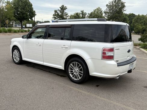 Used 2013 Ford Flex SEL w/ Class III Trailer Tow Pkg AWD/4WD image 19