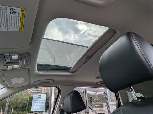 Certified 2022 Kia Telluride S image 24