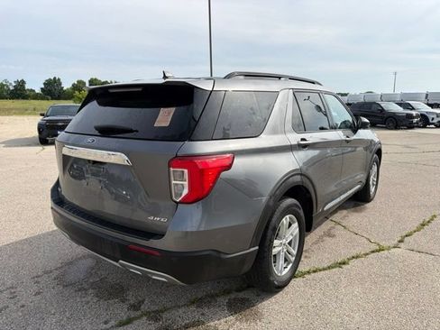 Used 2024 Ford Explorer XLT w/ Equipment Group 202A AWD/4WD image 5