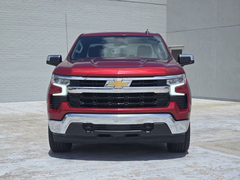 Used 2023 Chevrolet Silverado 1500 LT AWD/4WD image 3