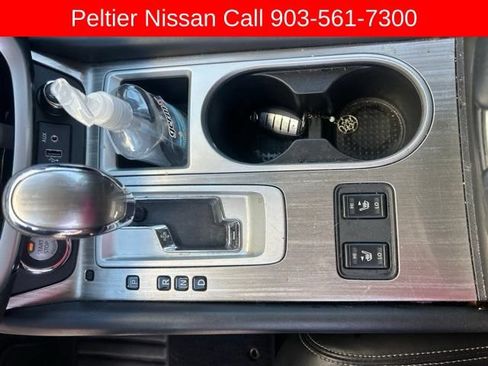 Used 2018 Nissan Murano SL w/ Moonroof Package FWD image 12