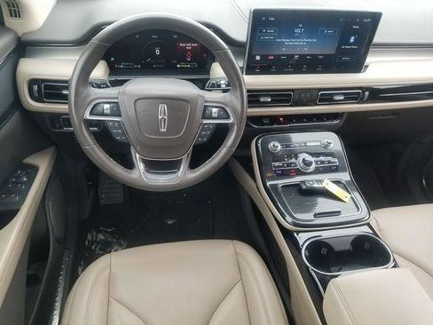 Used 2022 Lincoln Nautilus AWD image 17
