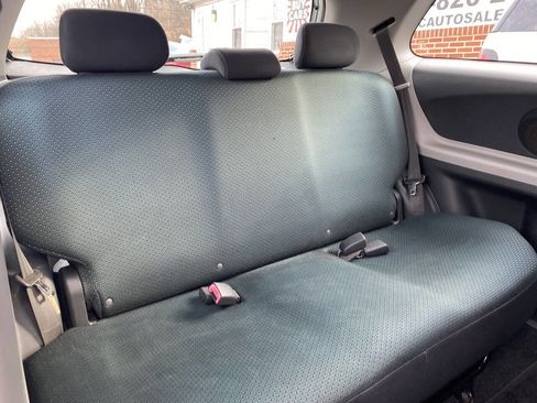 Used 2008 Toyota Yaris 2-Door Hatchback image 19