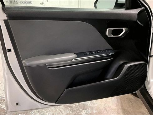 Used 2025 Kia K4 LXS image 20