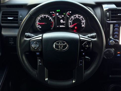 Used 2022 Toyota 4Runner TRD Off-Road image 20