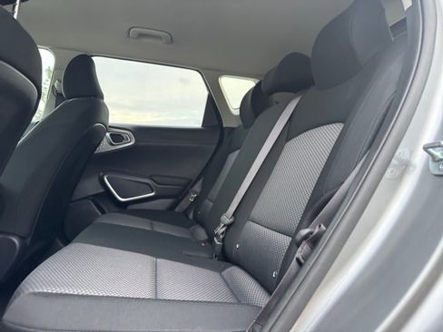 Used 2024 Kia Soul LX w/ Option Group 015 image 17