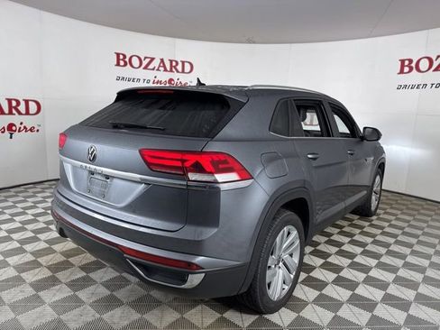 Used 2023 Volkswagen Atlas Cross Sport SE image 8