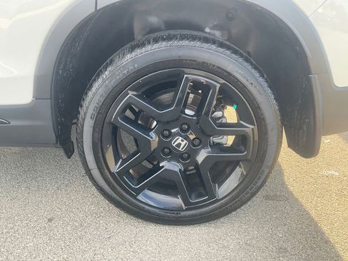 Used 2024 Honda Passport Black Edition image 8