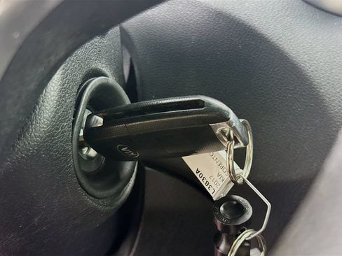 Used 2017 Kia Sorento FWD image 34