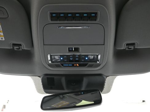 Used 2023 Ford F250 Lariat w/ Lariat Ultimate Package AWD/4WD image 28