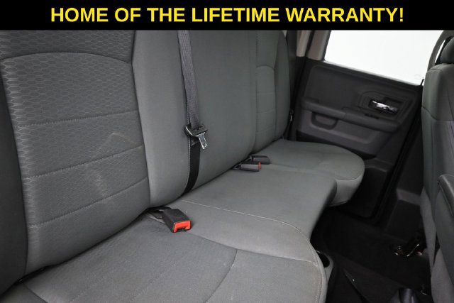 Used 2018 RAM 1500 Classic SLT AWD/4WD image 32