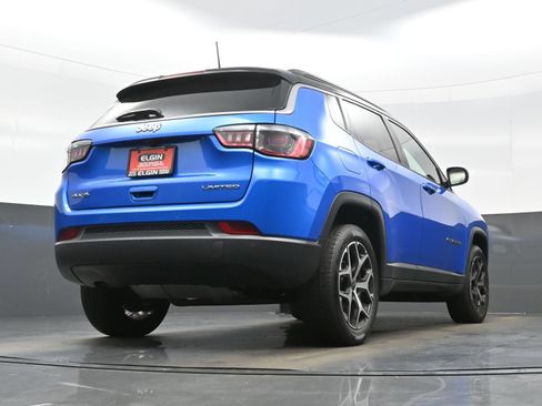 Used 2025 Jeep Compass Limited AWD/4WD image 28