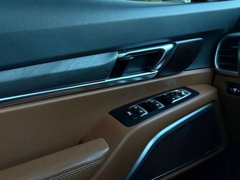 Used 2024 Kia Telluride EX X-Line image 11