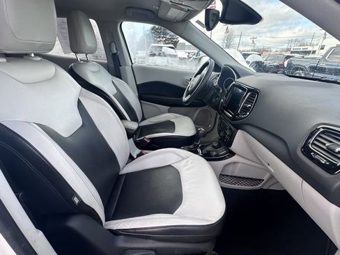 Used 2018 Jeep Compass Limited image 17