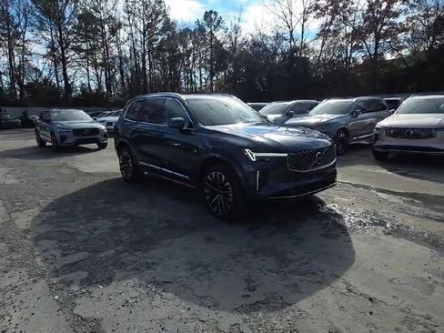 New 2026 Volvo XC90 B6 Ultra image 2