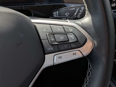 Used 2025 Volkswagen Atlas SE FWD image 27
